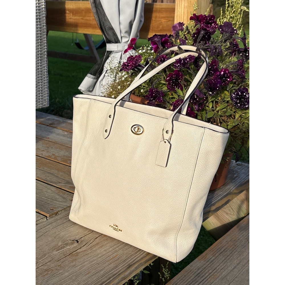 COACH Town Tote Pebble Leather Chalk Off-White Cream Bag Turn Lock -EXCELLENT